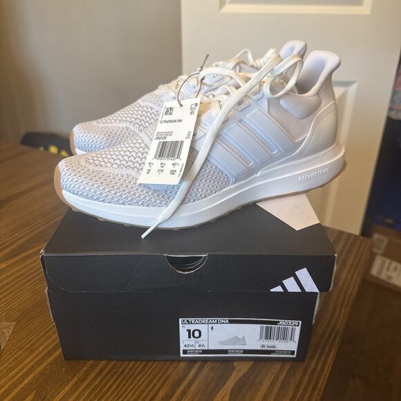 adidas Shoes - Women’s Adidas UltraDream DNA Size 10 White Lace Up Shoe DreamStrike